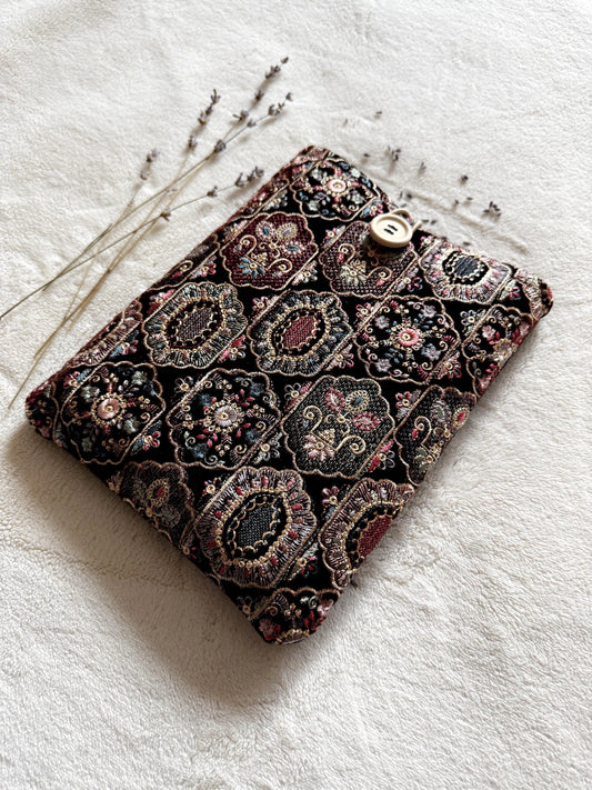 Embroidered Rhomboid Book Sleeve