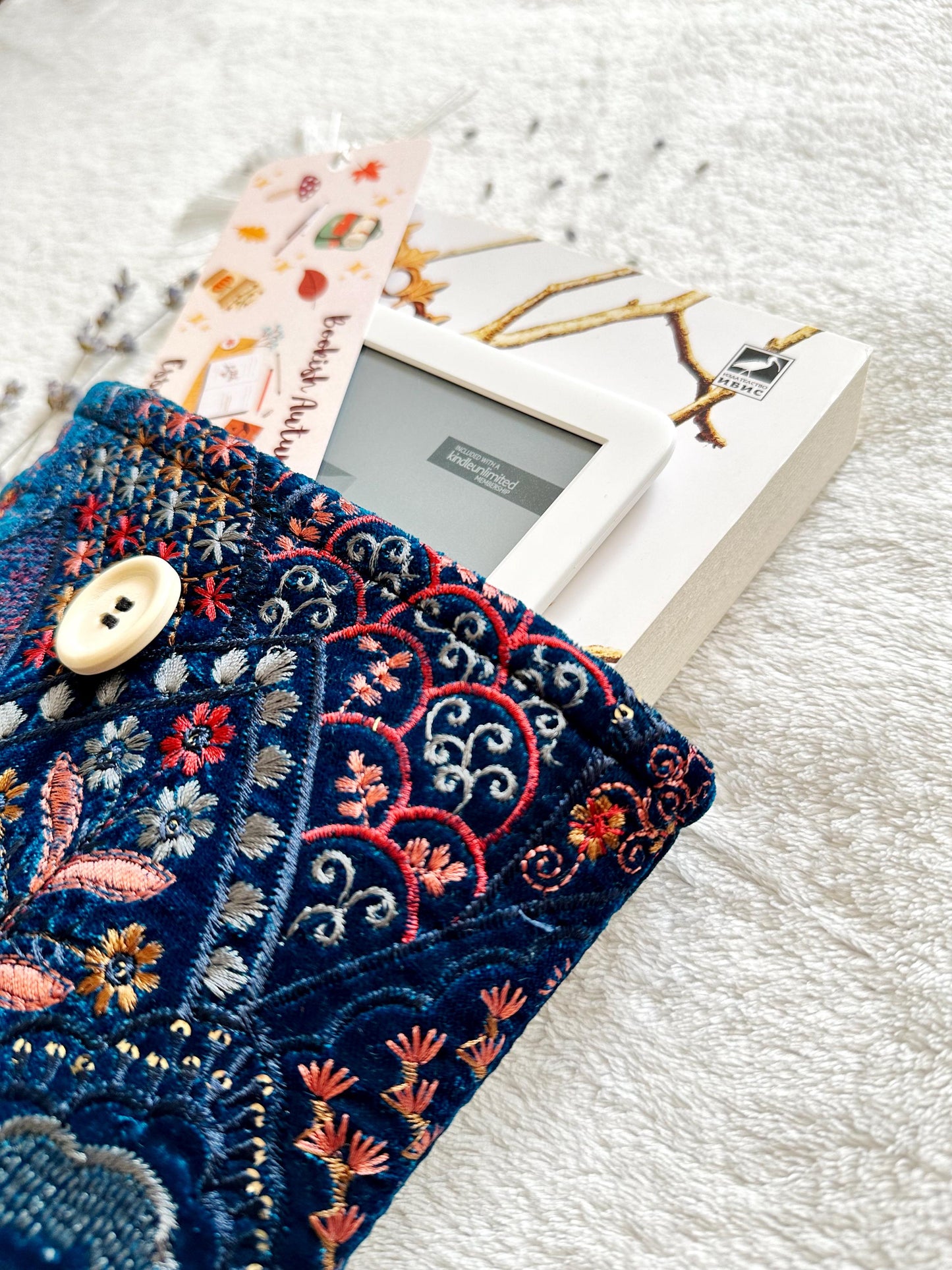 Embroidered Floral Navy Book Sleeve
