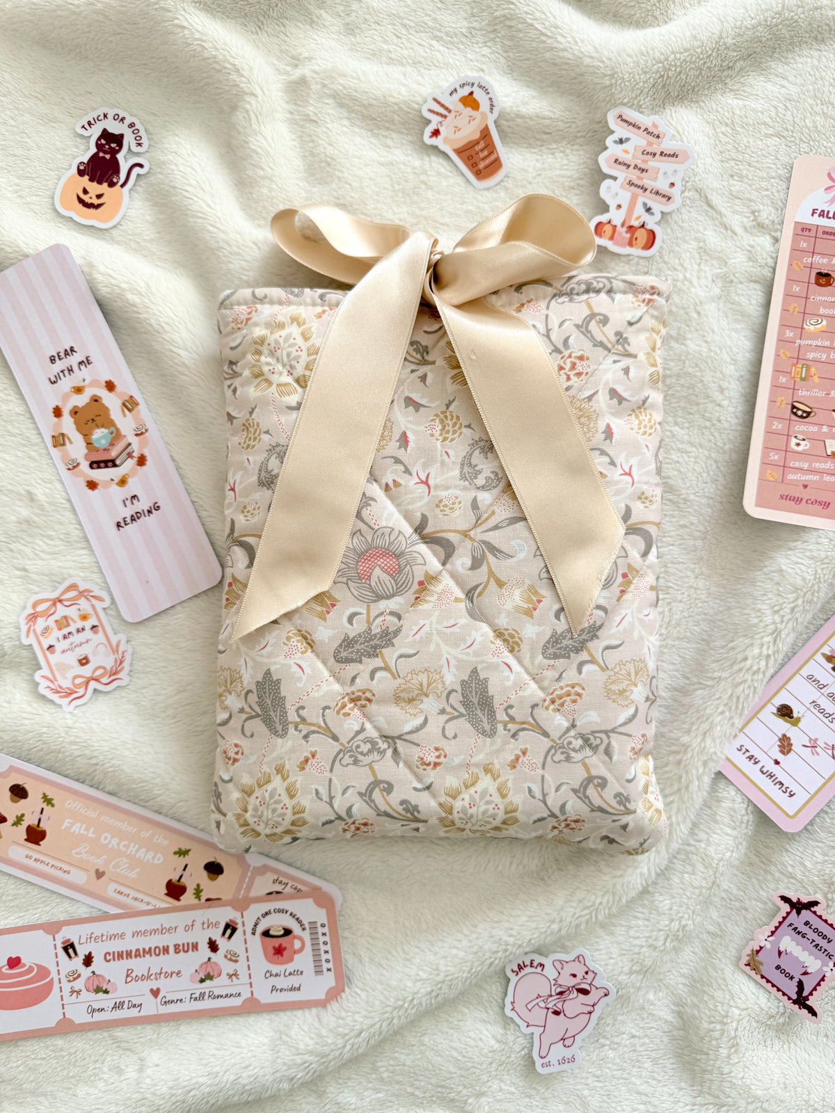 William Morris Bow Tie Book Sleeve (Blush Pink)