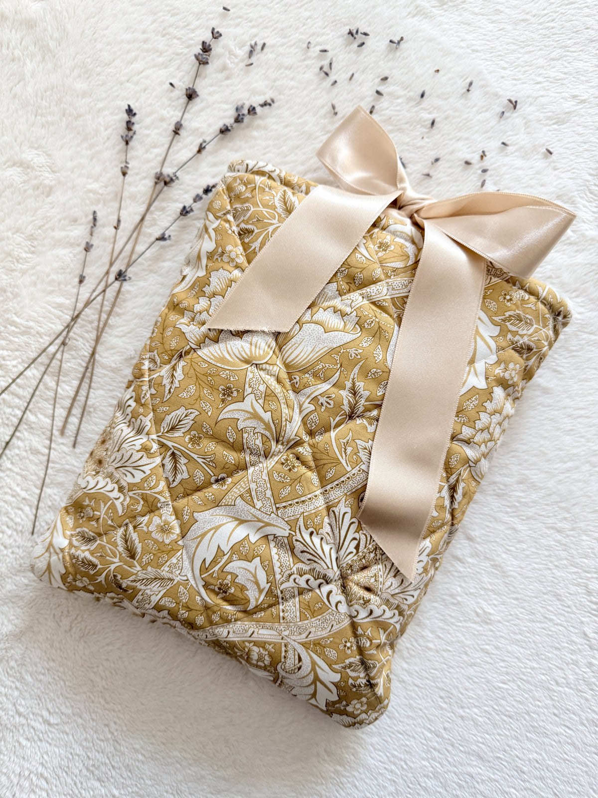 William Morris Bow Tie Book Sleeve (Mustard)