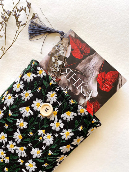 Embroidered Black Daisy Book Sleeve