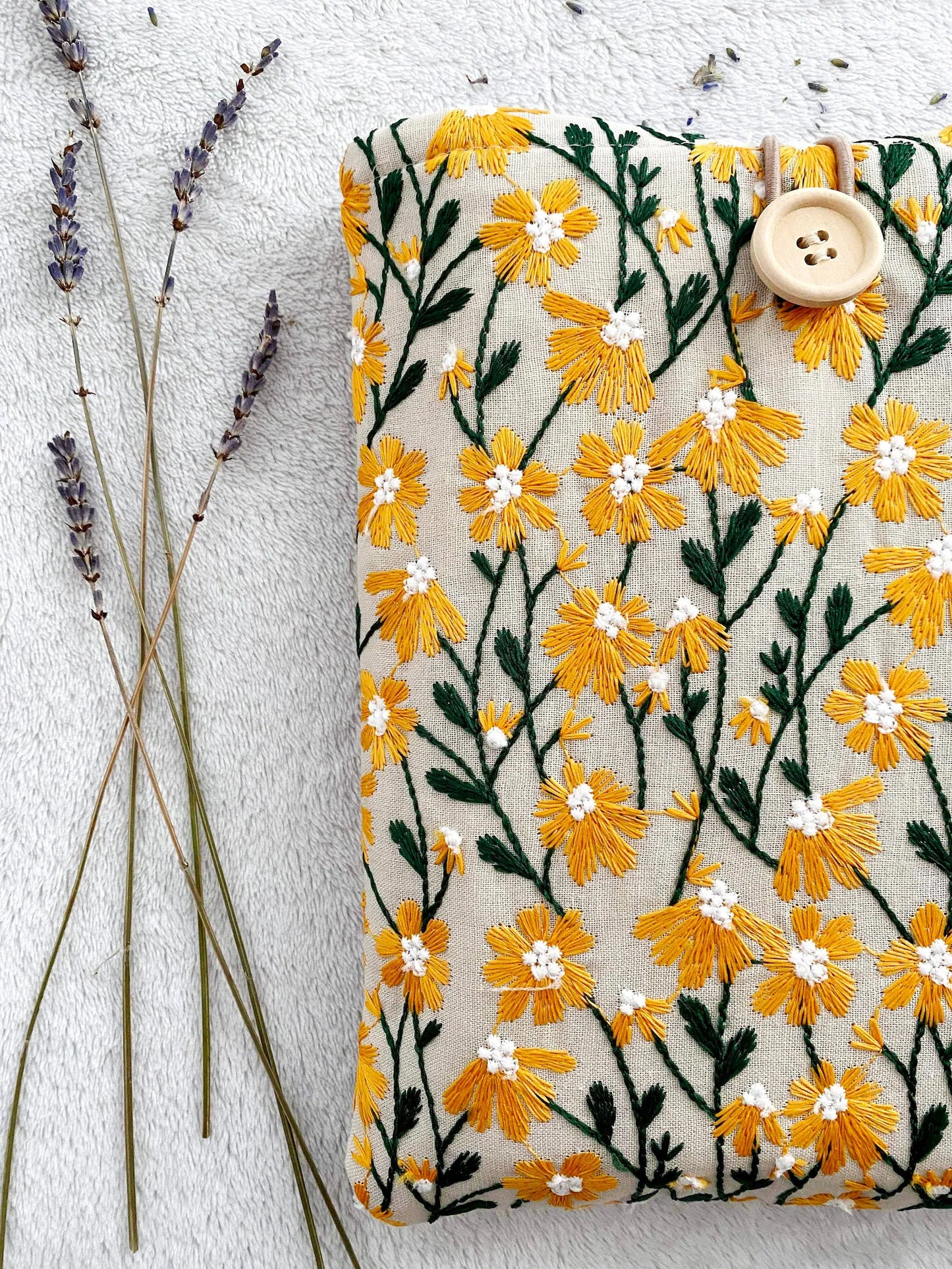 Embroidered Orange Daisy Book Sleeve