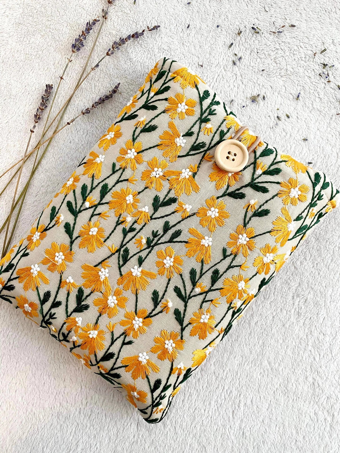 Embroidered Orange Daisy Book Sleeve