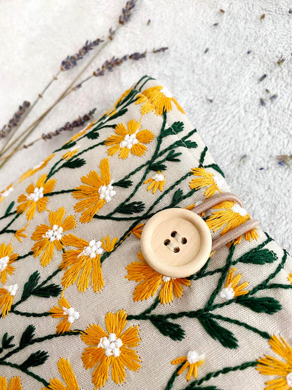 Embroidered Orange Daisy Book Sleeve