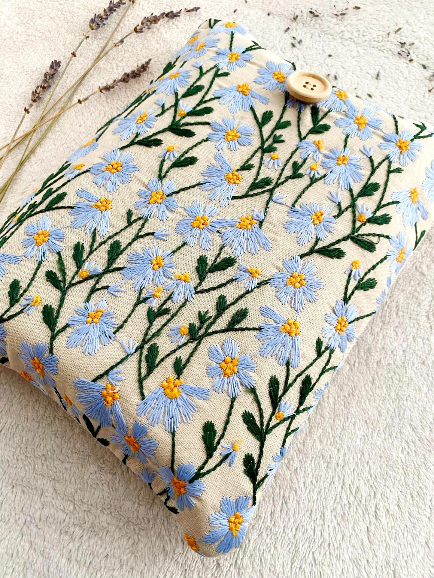 Embroidered Blue Daisy Book Sleeve