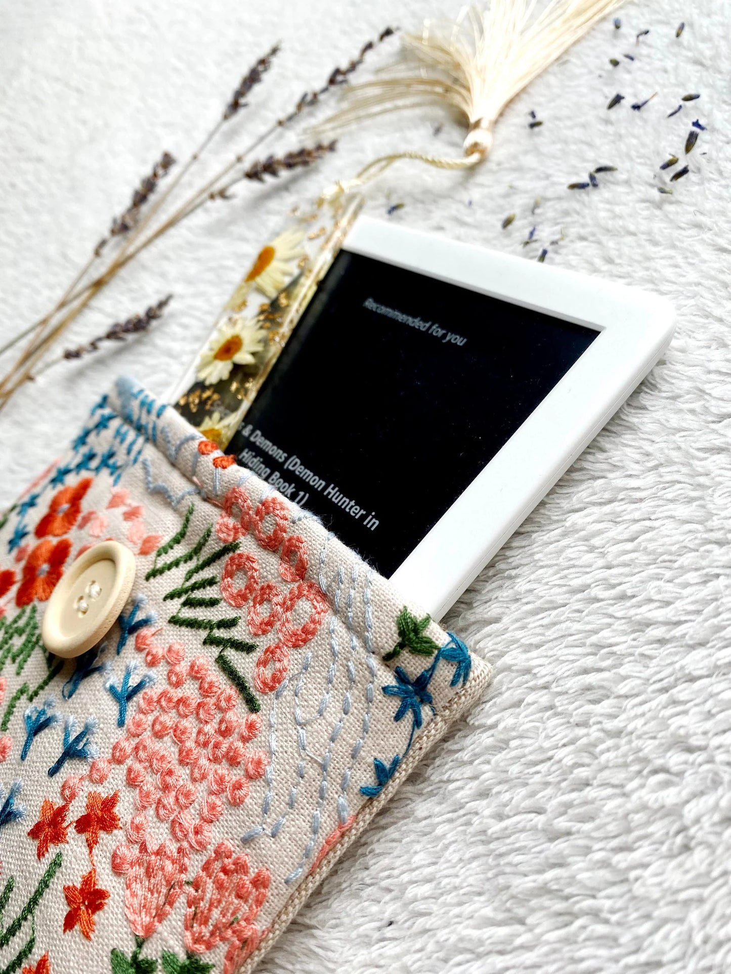 Embroidered Floral E-Reader Sleeve