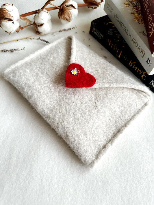 Love Letter Woollen E-Reader Purse