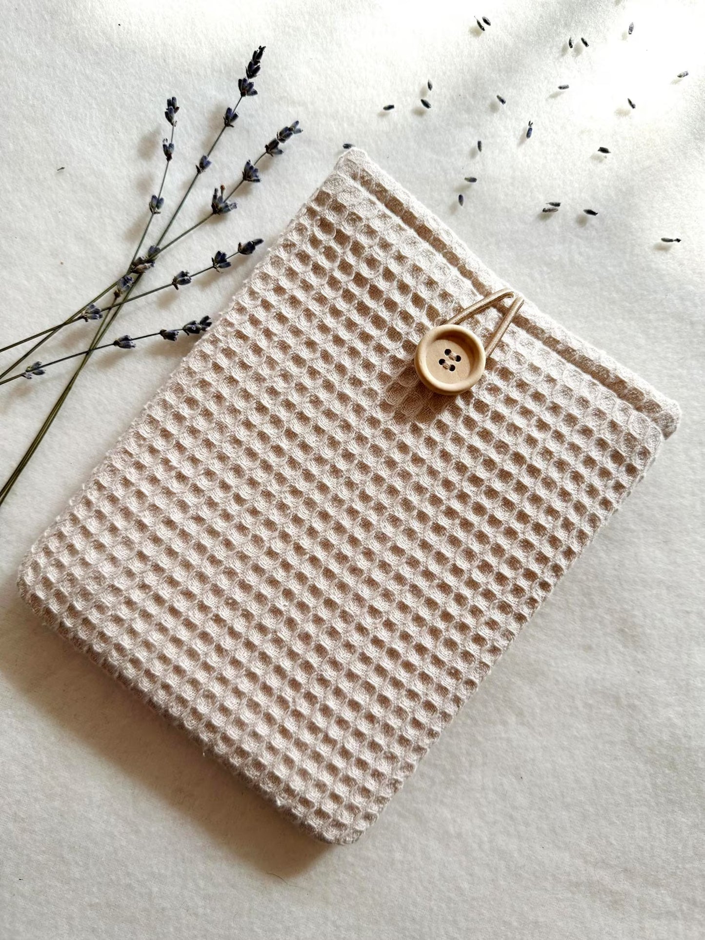 Light Waffle E-Reader Sleeve