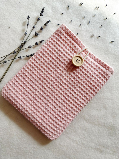 Light Waffle E-Reader Sleeve