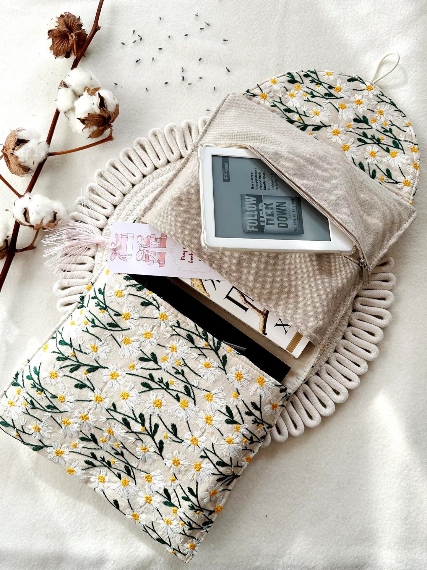 Embroidered Daisy Double Book Sleeve
