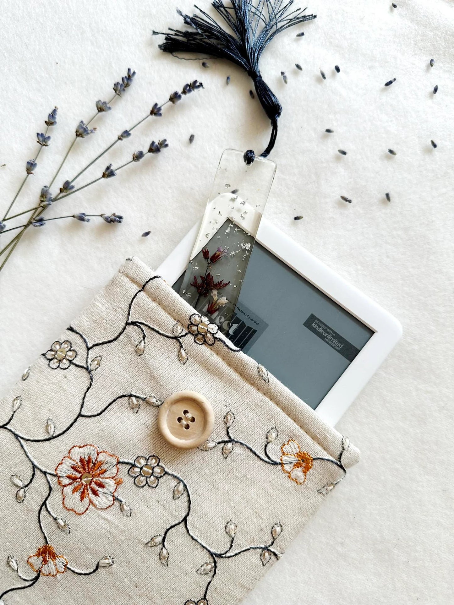 Embroidered Beige Floral E-Reader Sleeve