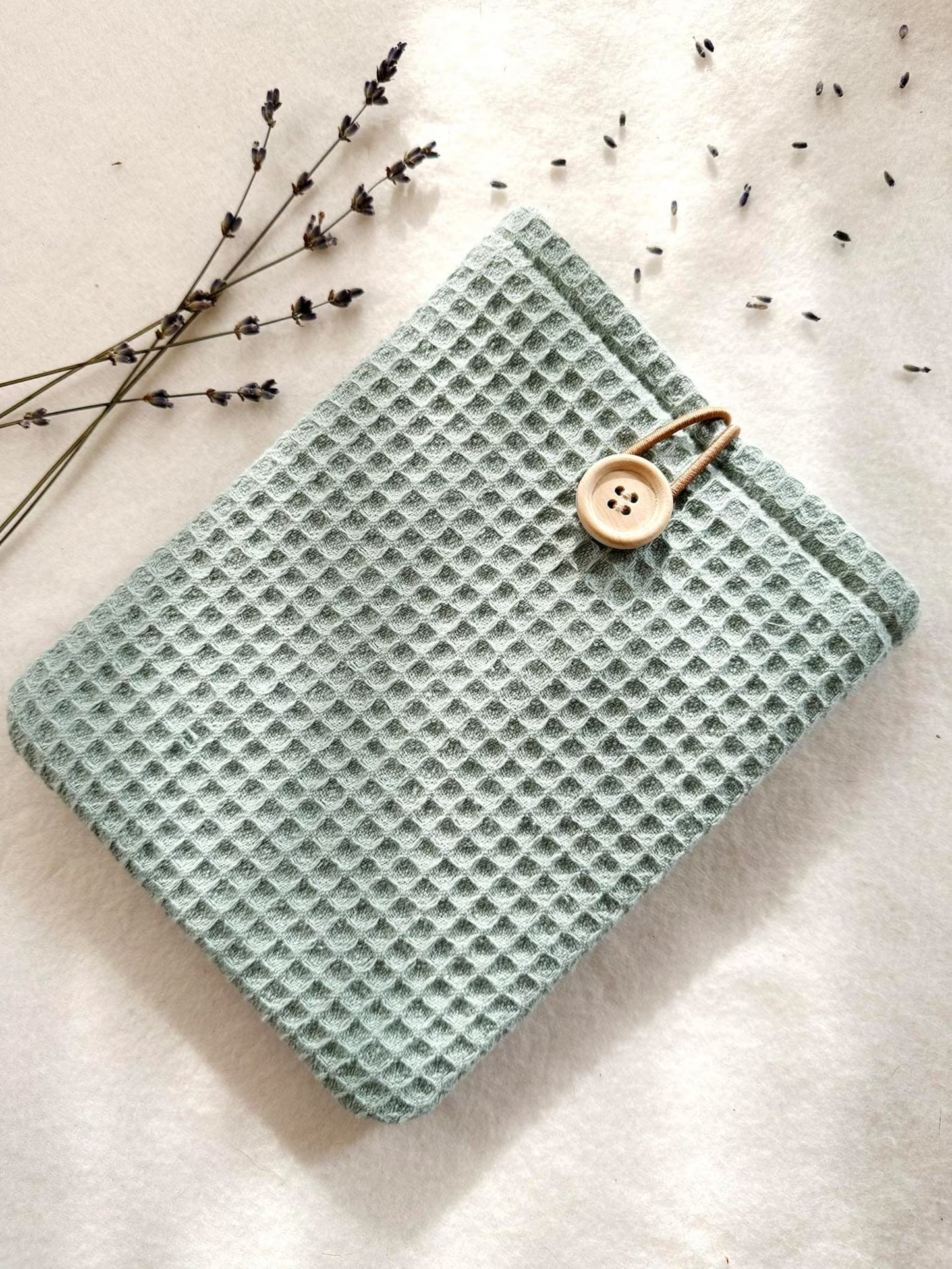 Light Waffle E-Reader Sleeve