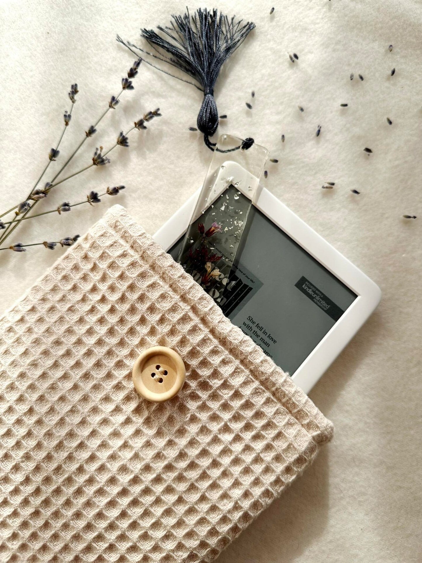 Light Waffle E-Reader Sleeve