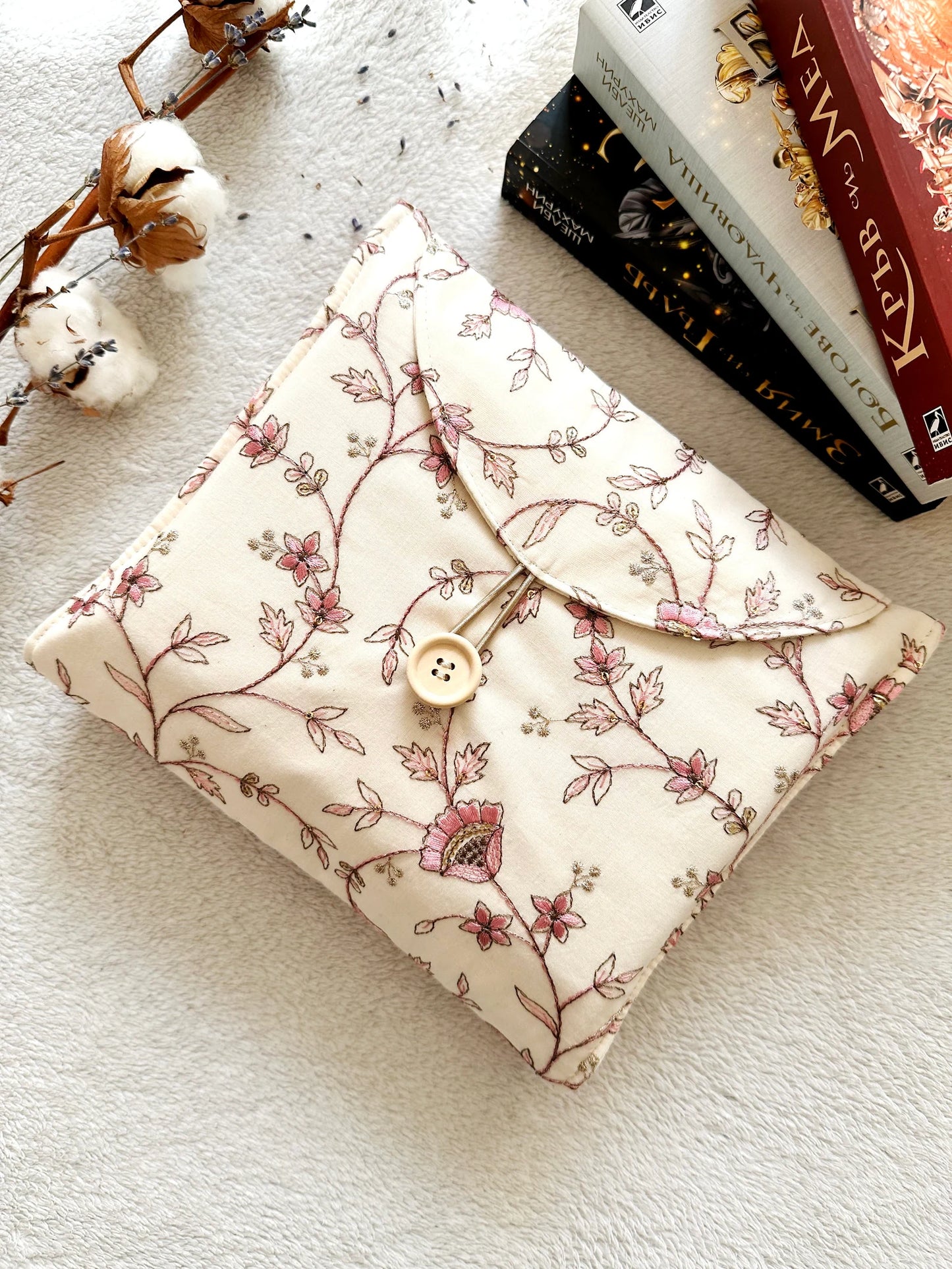 Embroidered Pentas Double Book Sleeve