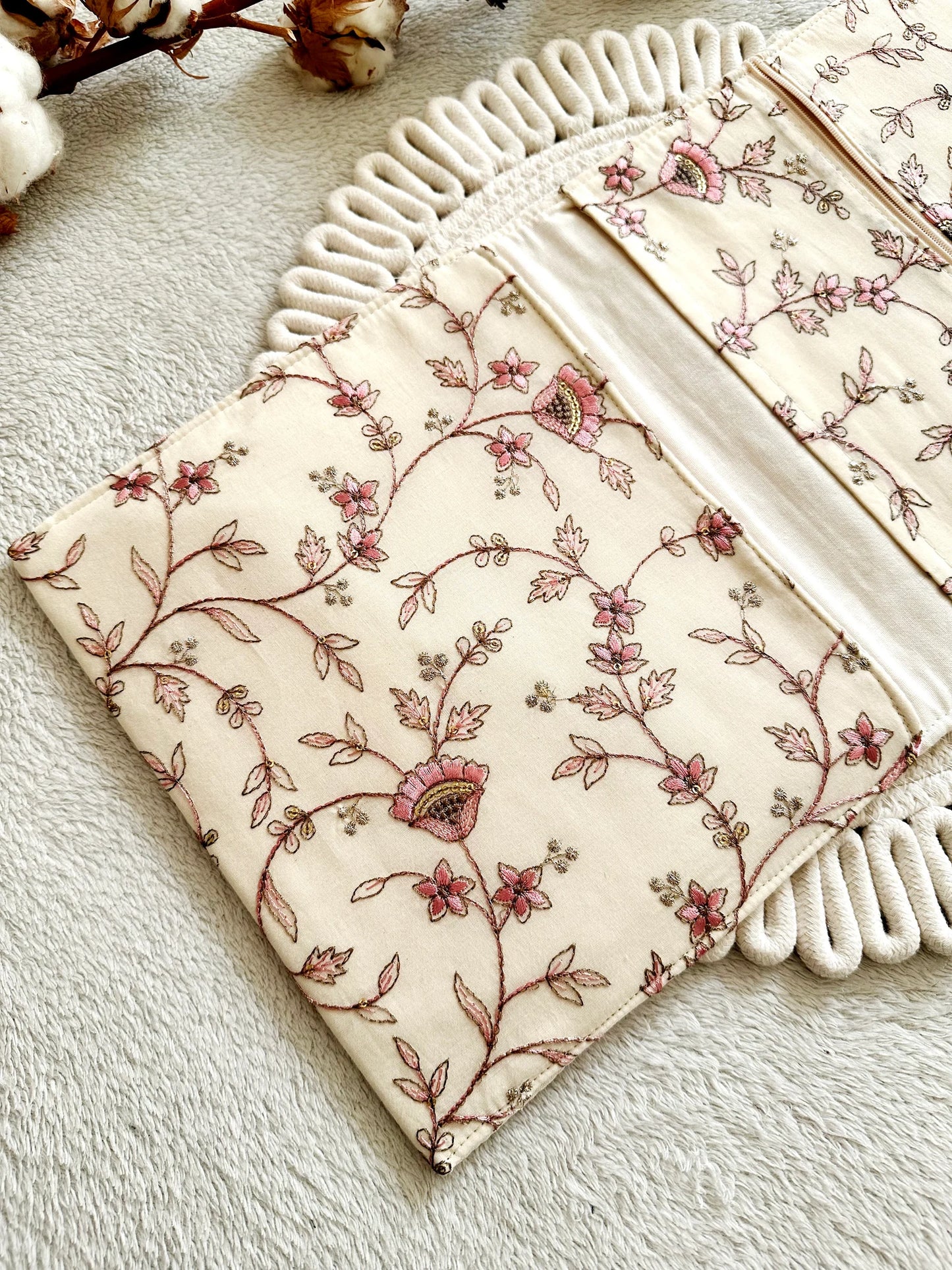 Embroidered Pentas Double Book Sleeve