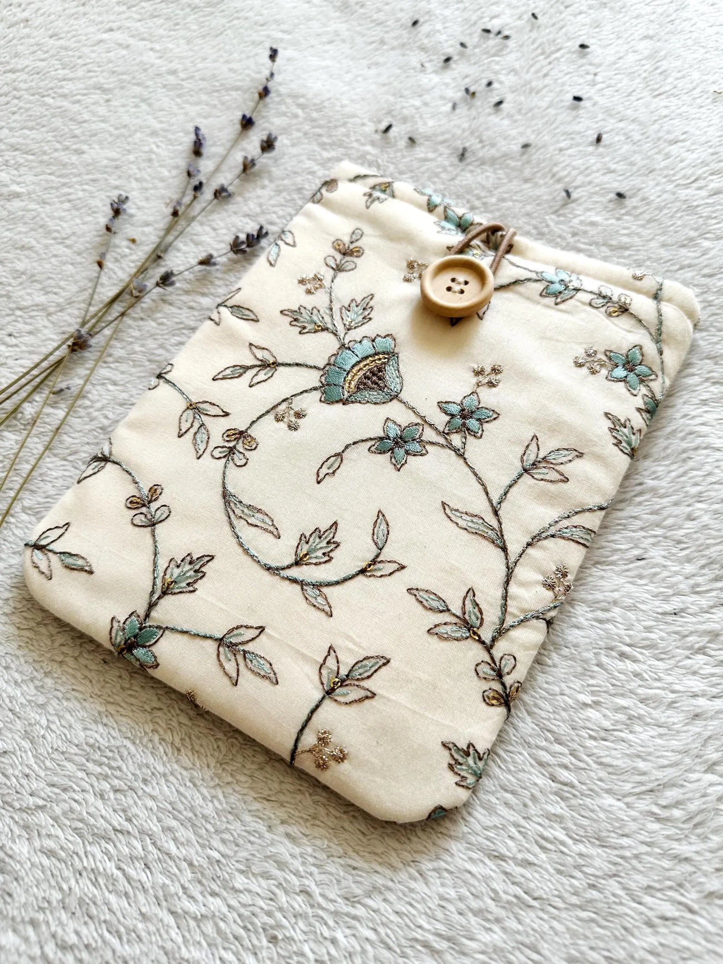 Embroidered Blue Pentas E-Reader Sleeve