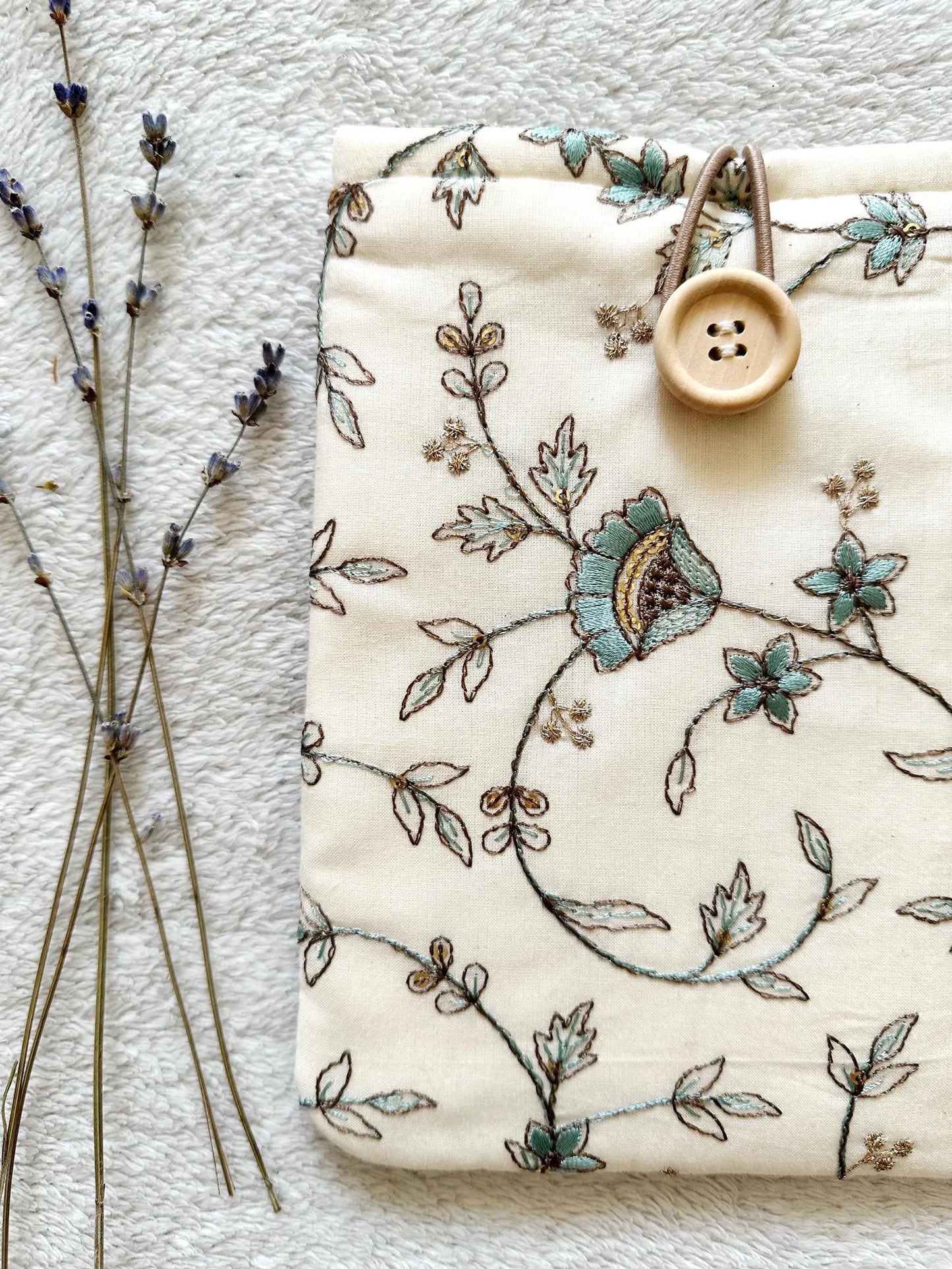 Embroidered Blue Pentas E-Reader Sleeve