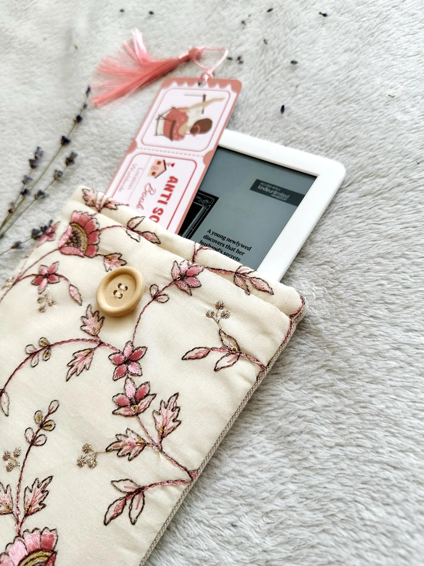 Embroidered Pink Pentas E-Reader Sleeve