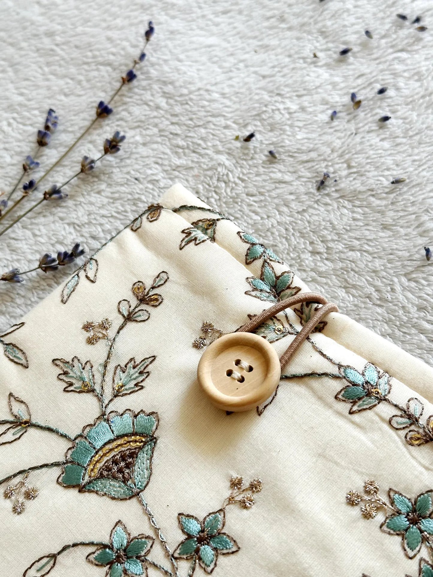 Embroidered Blue Pentas E-Reader Sleeve