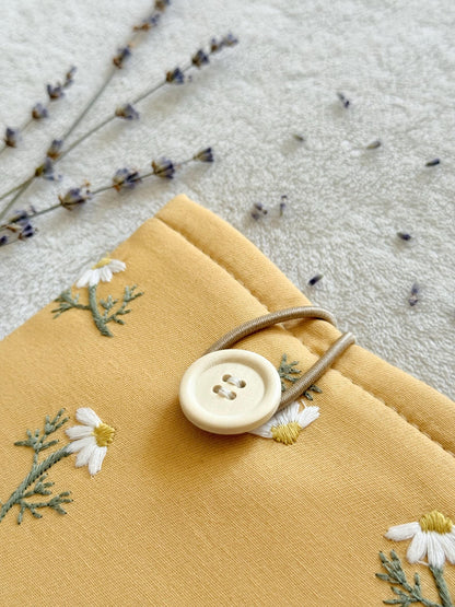 Embroidered Mustard Daisy E-Reader Sleeve