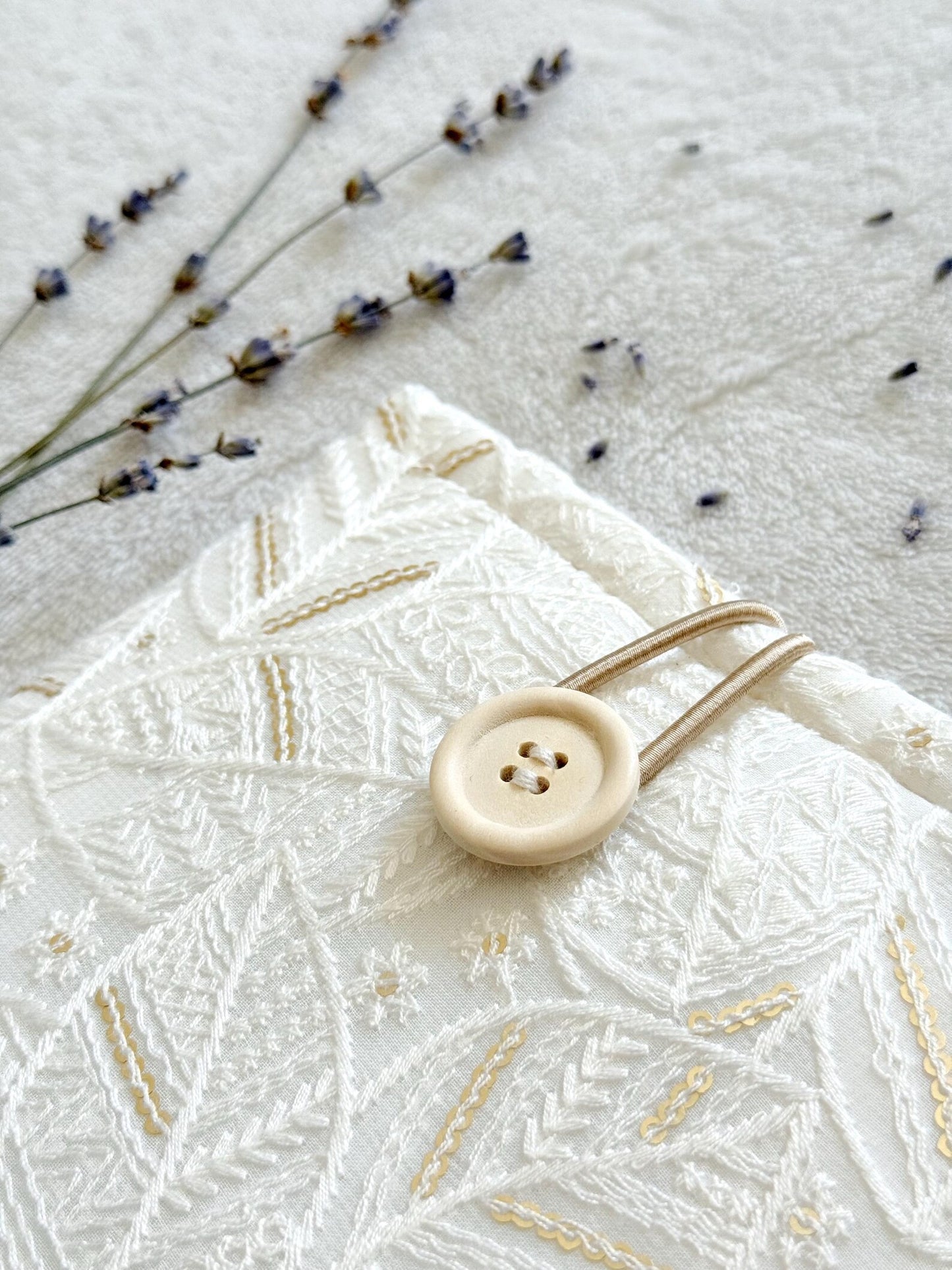 Embroidered Leaf E-Reader Sleeve