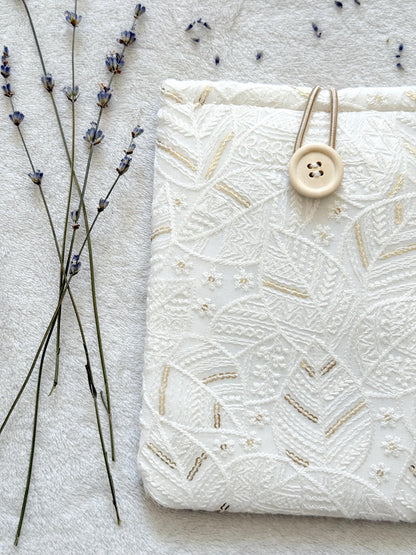 Embroidered Leaf E-Reader Sleeve