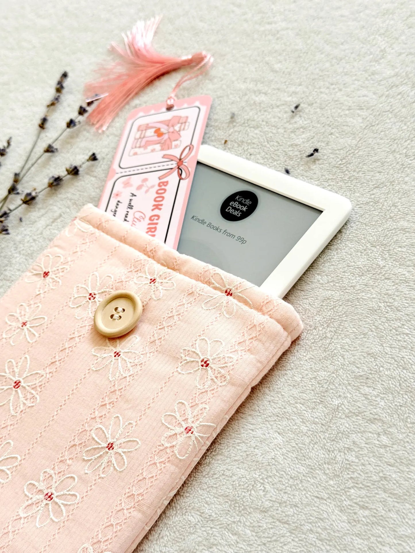 Embroidered Pink Daisy E-Reader Sleeve