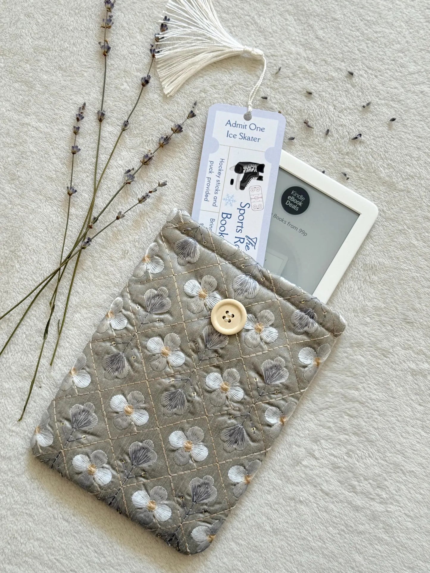 Embroidered Ice Blue Daisy E-Reader Sleeve
