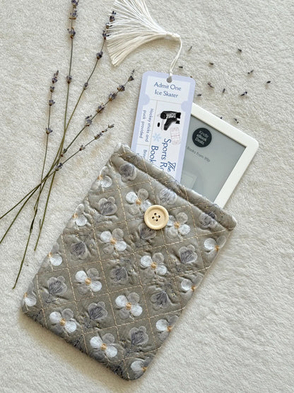 Embroidered Ice Blue Daisy E-Reader Sleeve