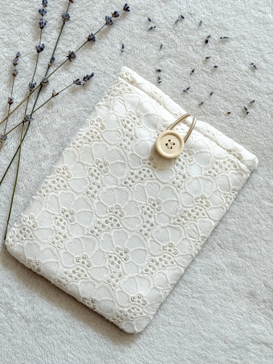 Embroidered White Floral E-Reader Sleeve