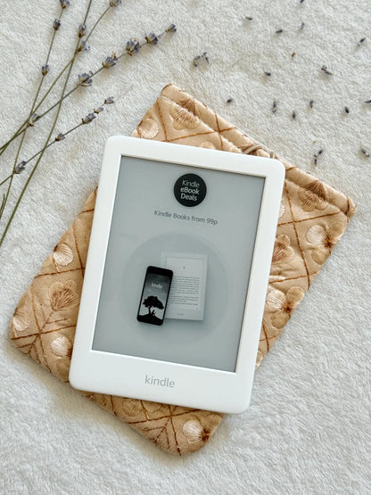 Embroidered Golden Daisy E-Reader Sleeve