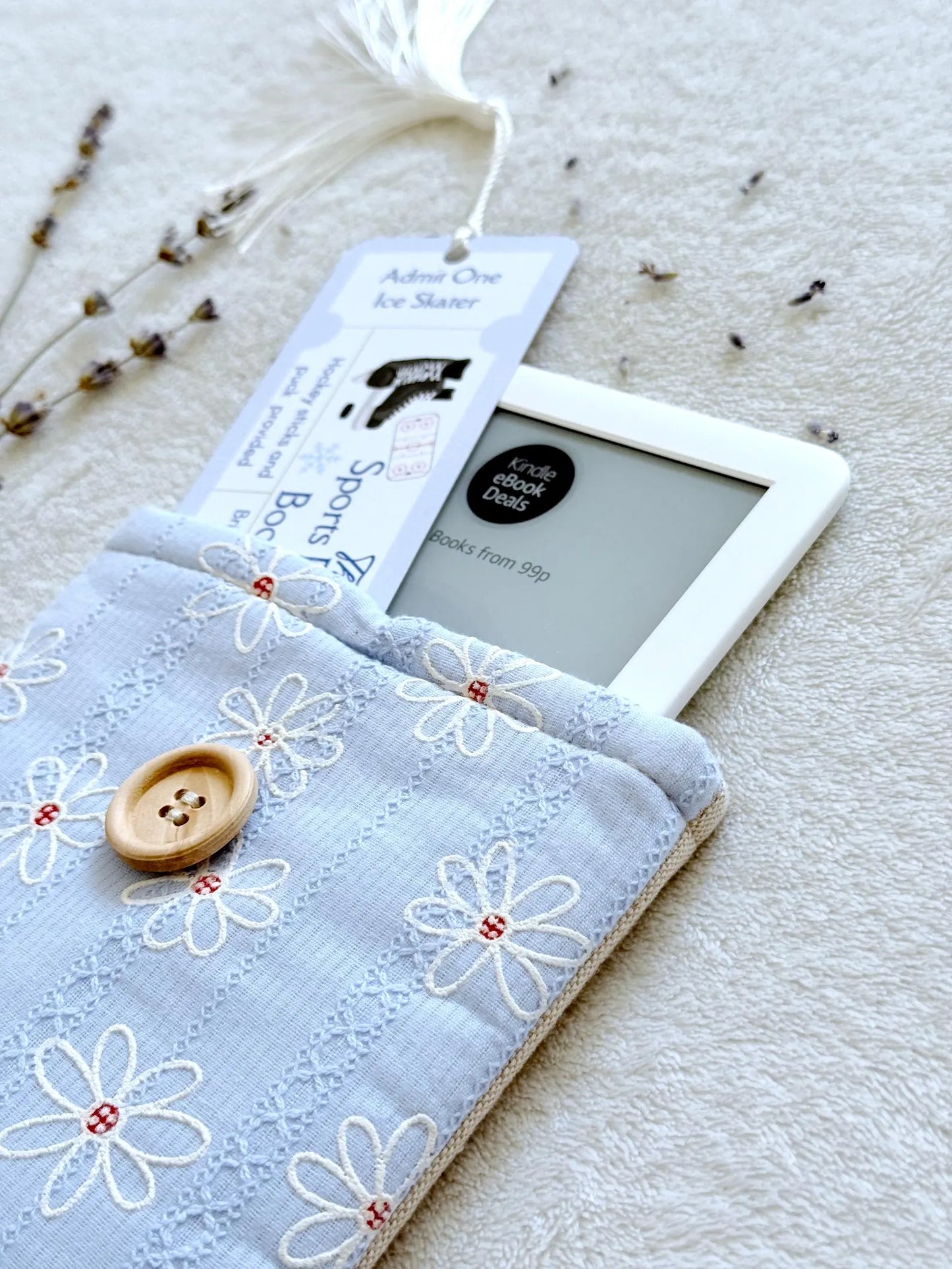 Embroidered Blue Daisy E-Reader Sleeve