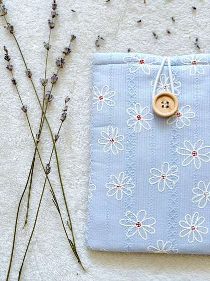Embroidered Blue Daisy E-Reader Sleeve