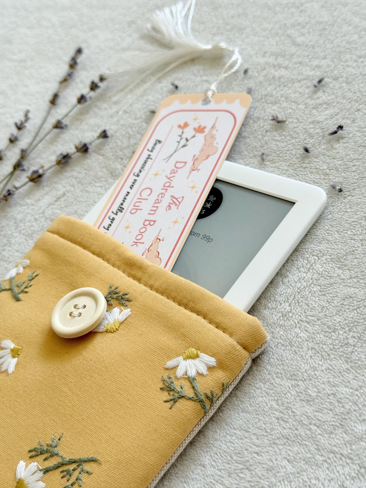 Embroidered Mustard Daisy E-Reader Sleeve