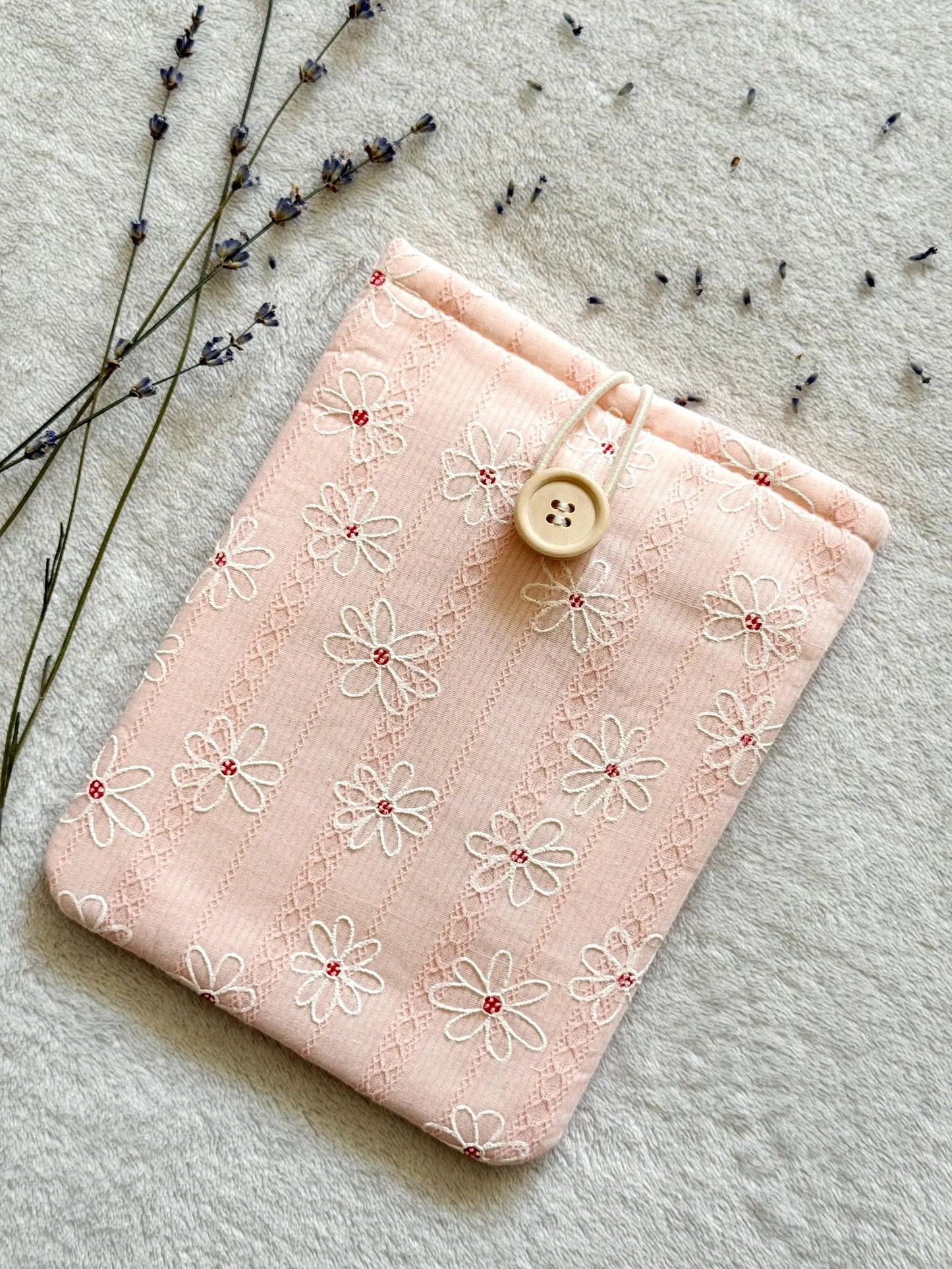 Embroidered Pink Daisy E-Reader Sleeve