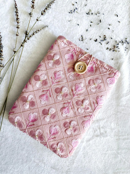 Embroidered Pink Daisy E-Reader Sleeve