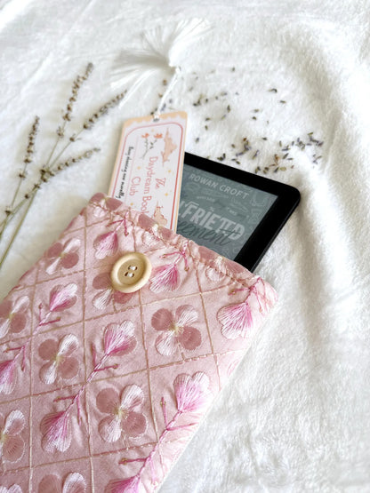 Embroidered Pink Daisy E-Reader Sleeve