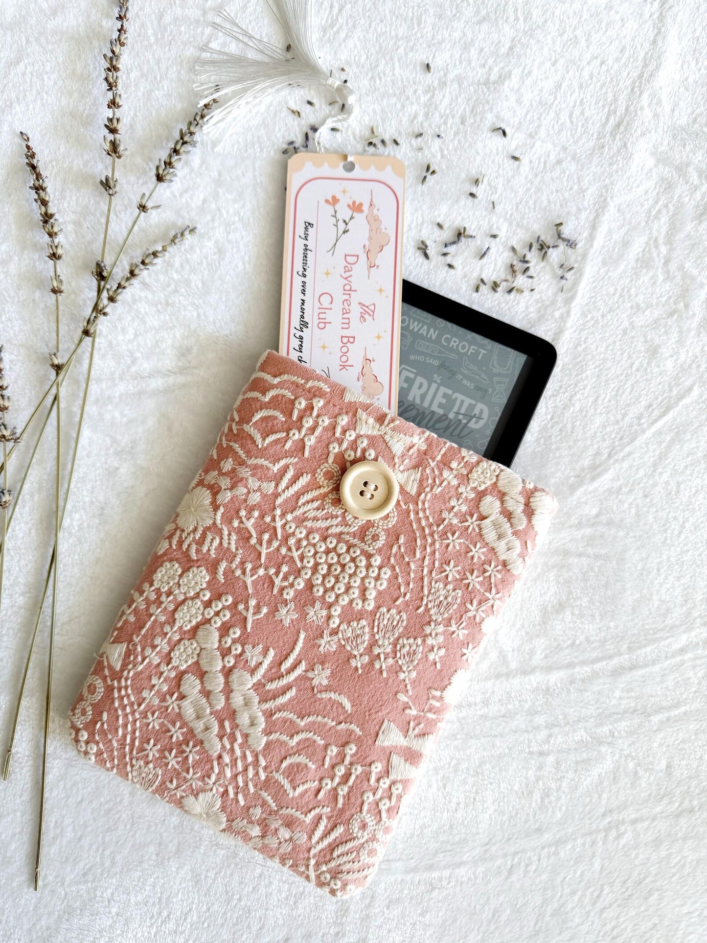 Embroidered Coral Daisy E-Reader Sleeve