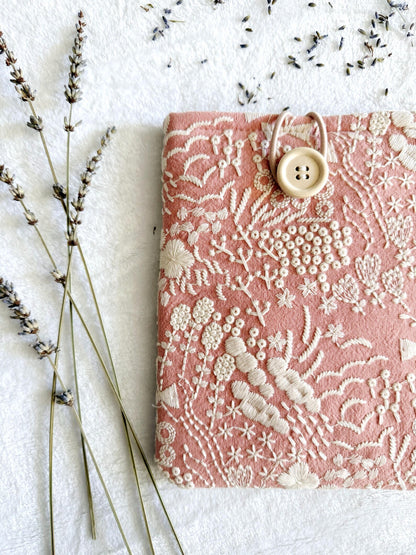 Embroidered Coral Daisy E-Reader Sleeve