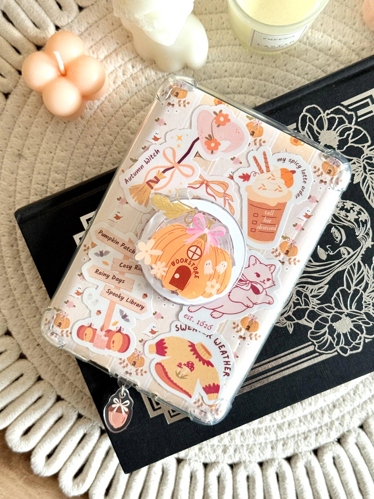 Pumpkin Bookstore Magnetic E-Reader Grip