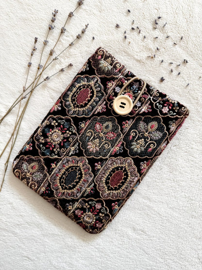 Embroidered Brown Rhomboid Floral E-Reader Sleeve