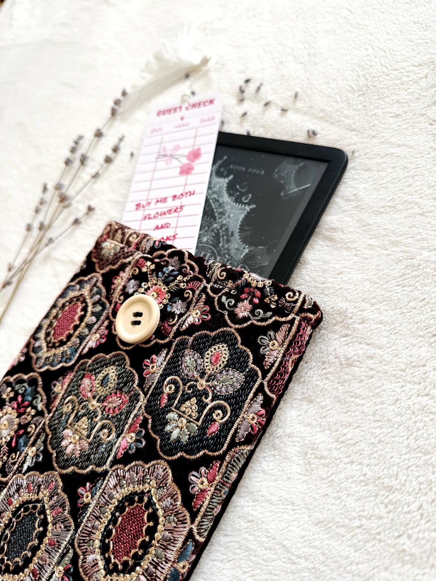 Embroidered Brown Rhomboid Floral E-Reader Sleeve