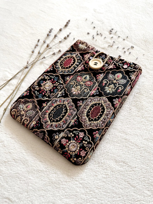 Embroidered Brown Rhomboid Floral E-Reader Sleeve