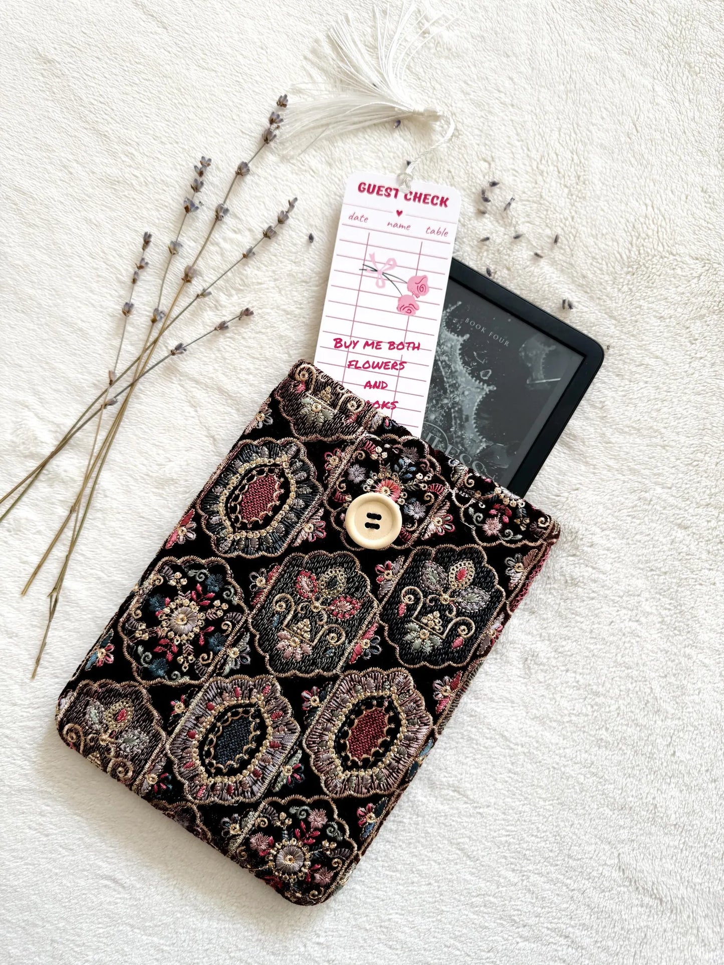 Embroidered Brown Rhomboid Floral E-Reader Sleeve