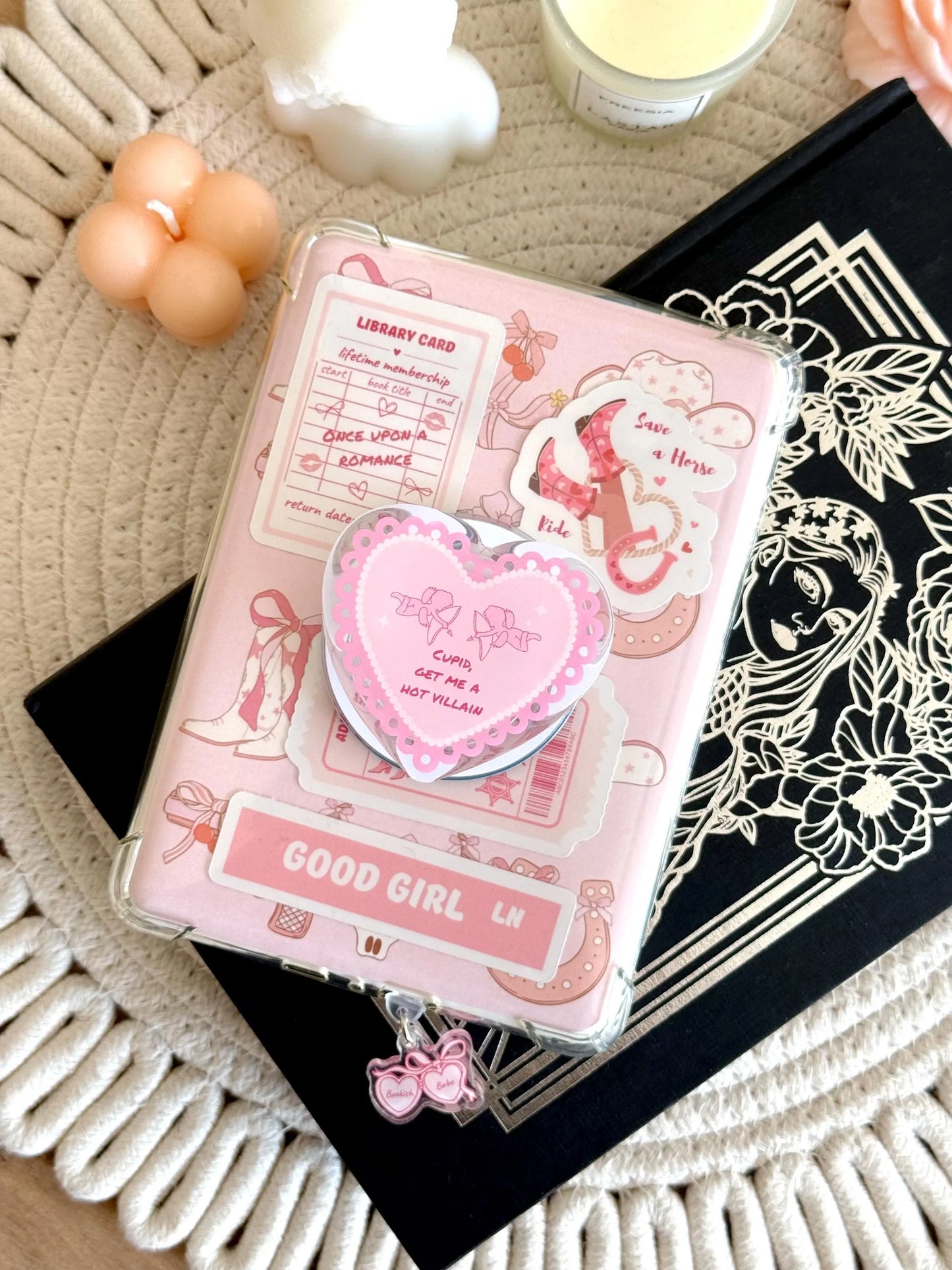 Cupid Heart Magnetic E-Reader Grip